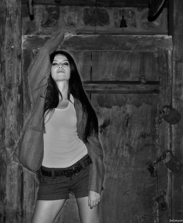 Karina-Harutyunjan-3-LN.jpg 600x580
