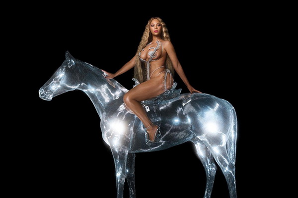 beyonce-nudy-1-LN 600x400