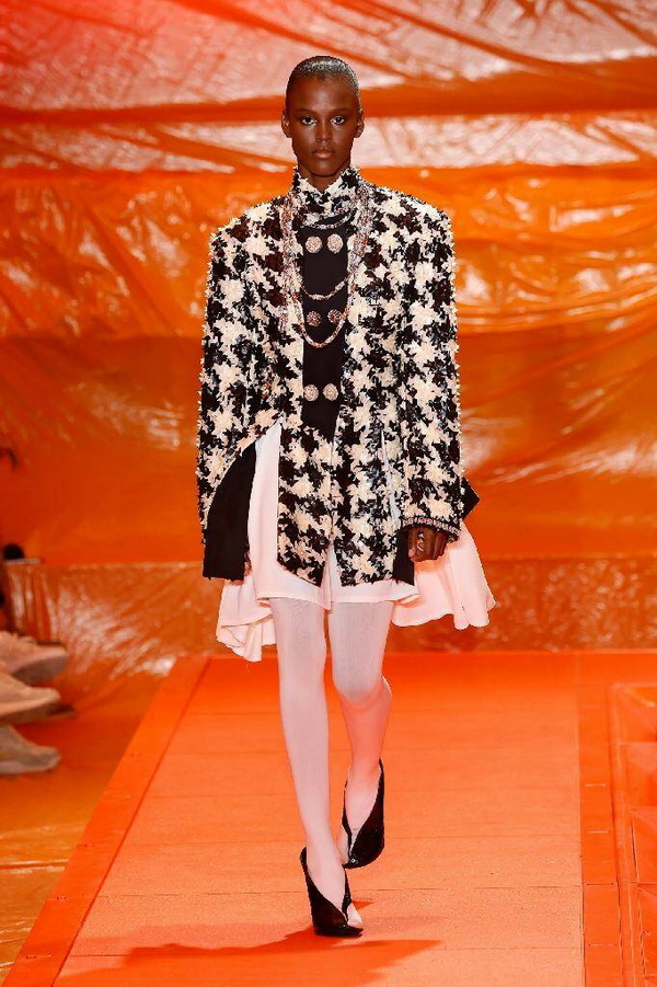 fashion-12-LN.jpg 600x400
