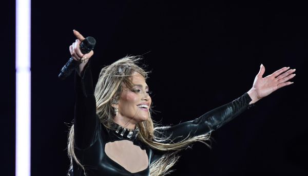 jenifer-lopes-11-LN.jpg 300x400