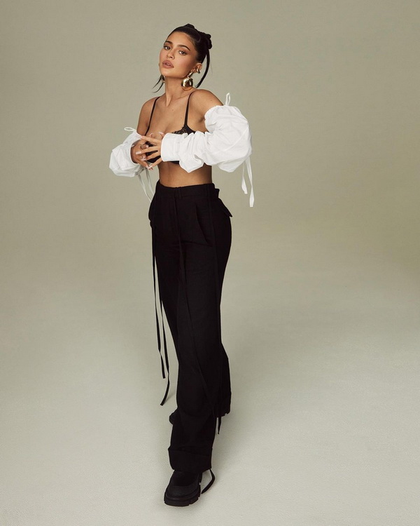 kylie-Jenner-4-LN.jpg 600x400
