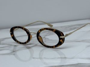 spetial-glasses-01-1-LN 300x400