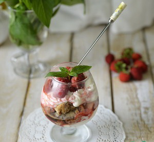 tiramisu-s-klubnikoy-12-LN.jpg 600x580