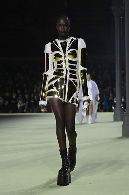 1-6-20220303-balmain-13 600x400