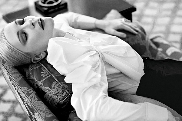 600x580