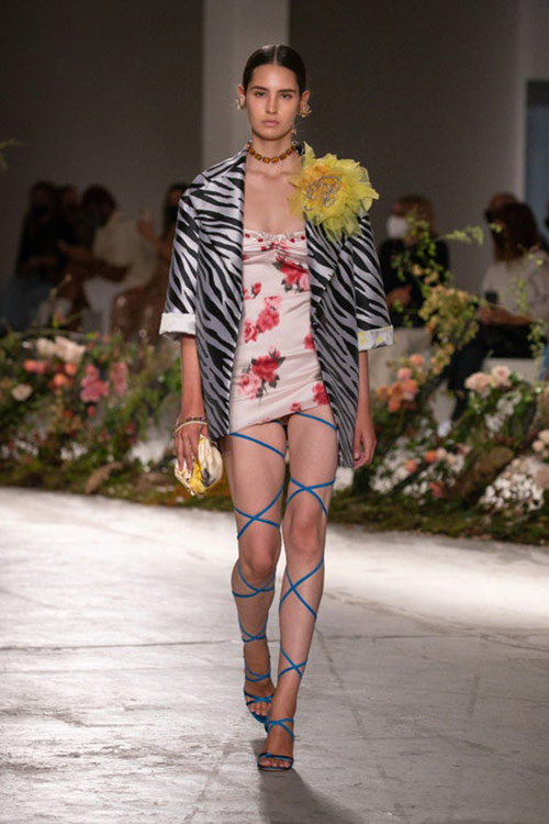 3-2-Blumarine-RTW-Spring-2021 600x400