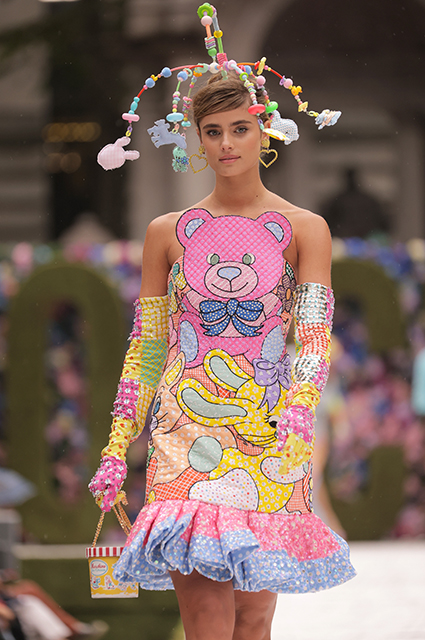 Moschino-3-LN.jpg 600x400