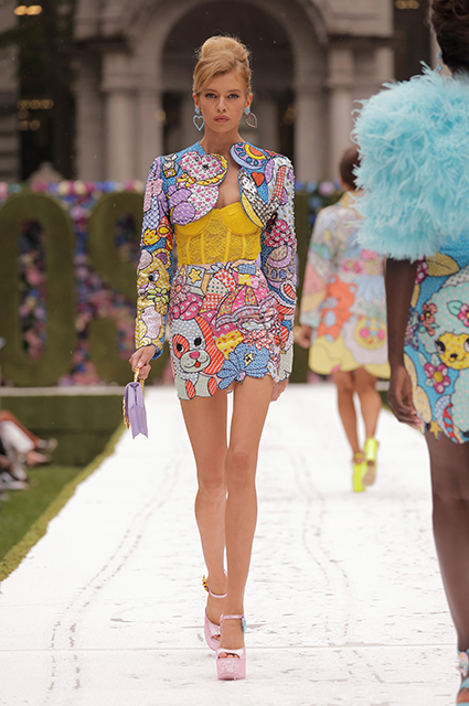 Moschino-4-LN.jpg 600x400