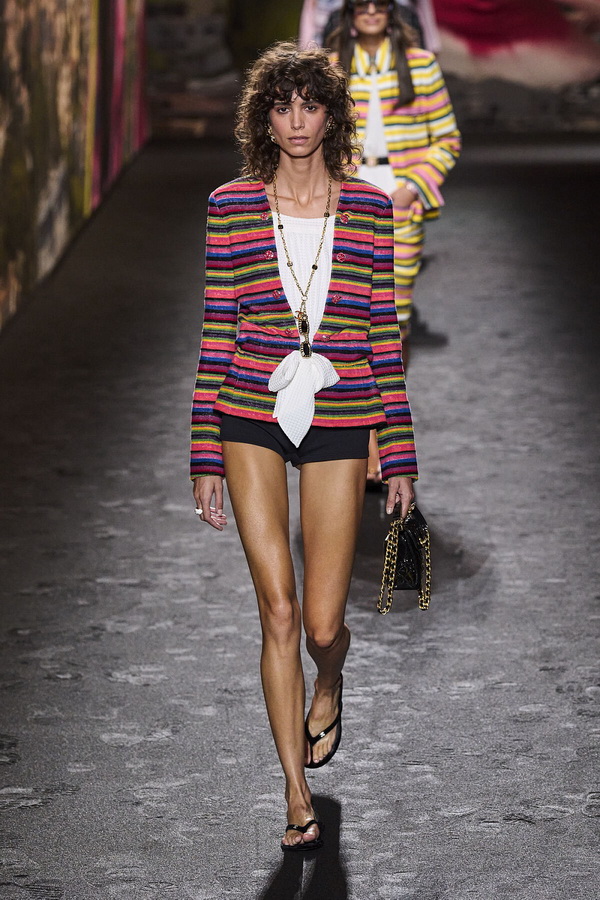 Paris-Fashion-Week-01-LN.jpg 600x400