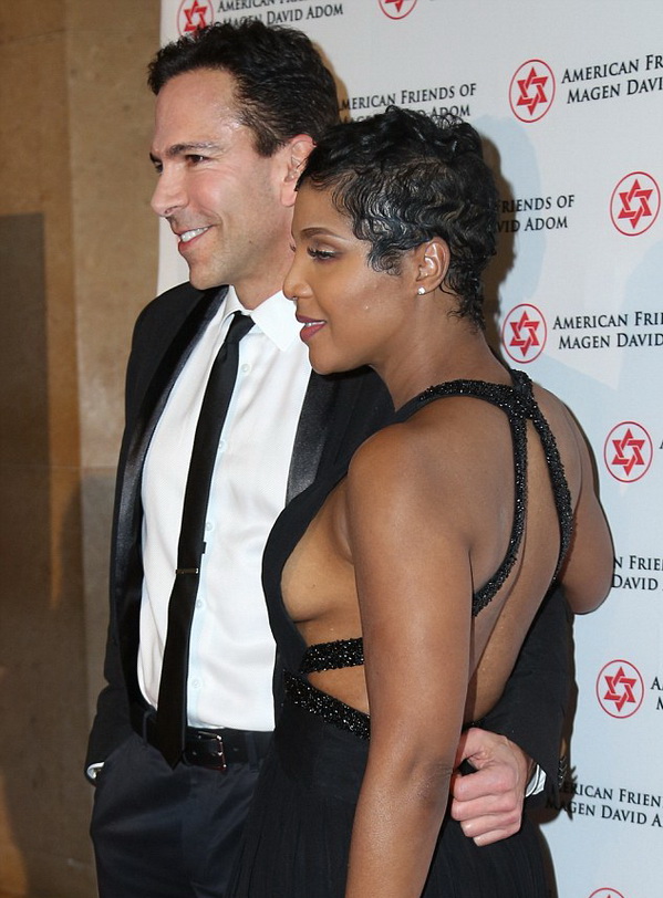 Toni_Braxton_6-LN 600x580