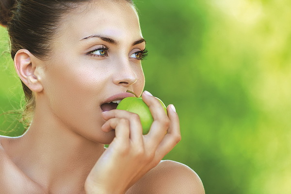 apples-2-LN.jpg 600x400