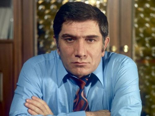 armen-djigarkhanyan-1-LN 600x400