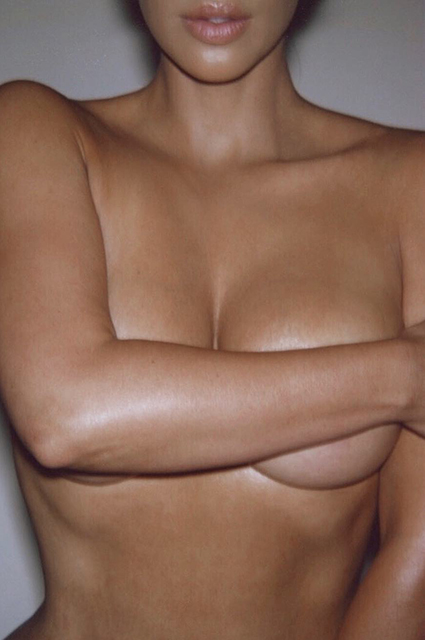 600x580