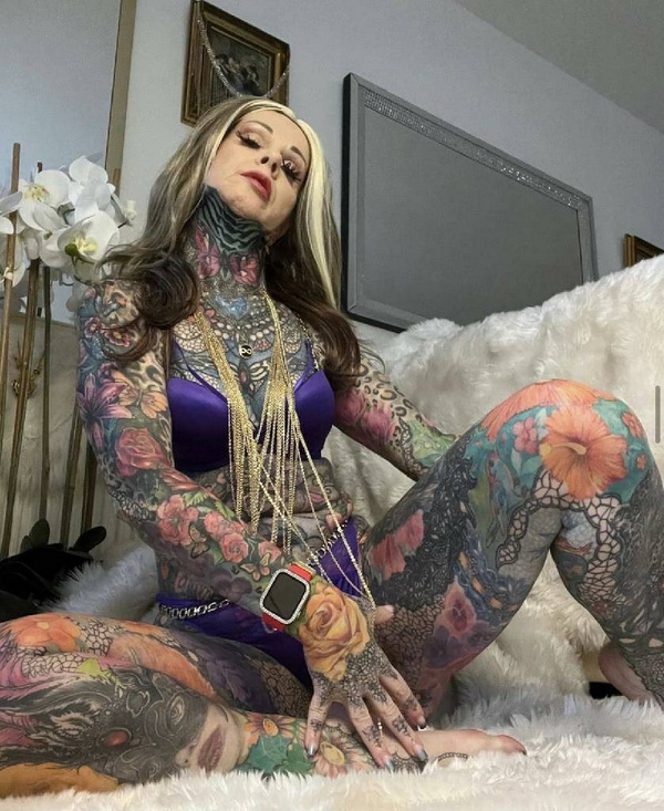tatoo-nudy-3-LN.jpg 600x400